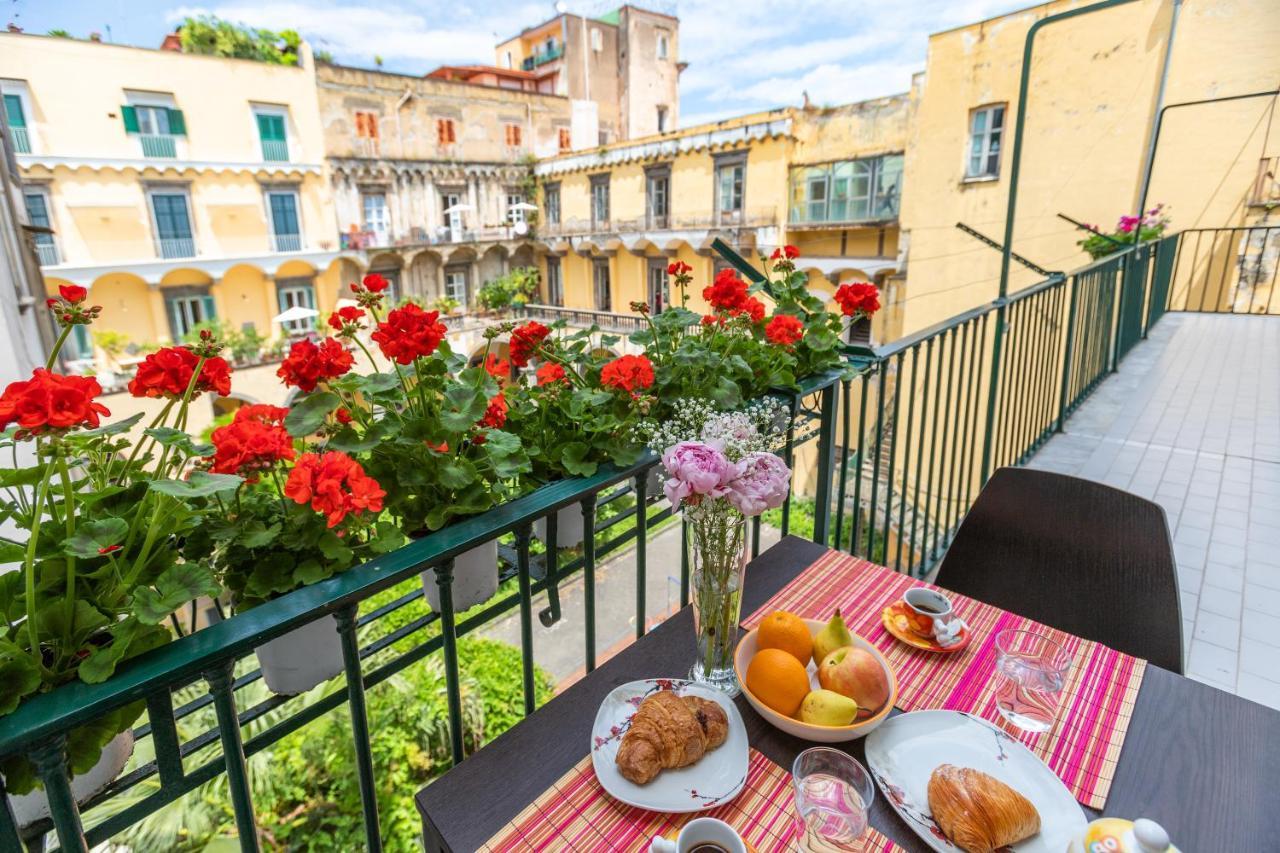 Cloistervista Apartment Наполи Екстериор снимка